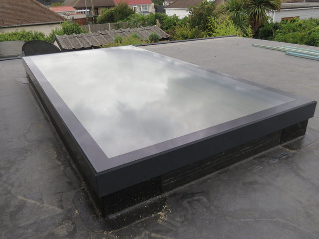 Flat Roof Windows Skylight Available for Free Delivery to United Kingdom